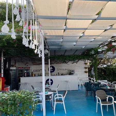 Cocktail & Dreams - Beach Hotel Sarande Ngoại thất bức ảnh