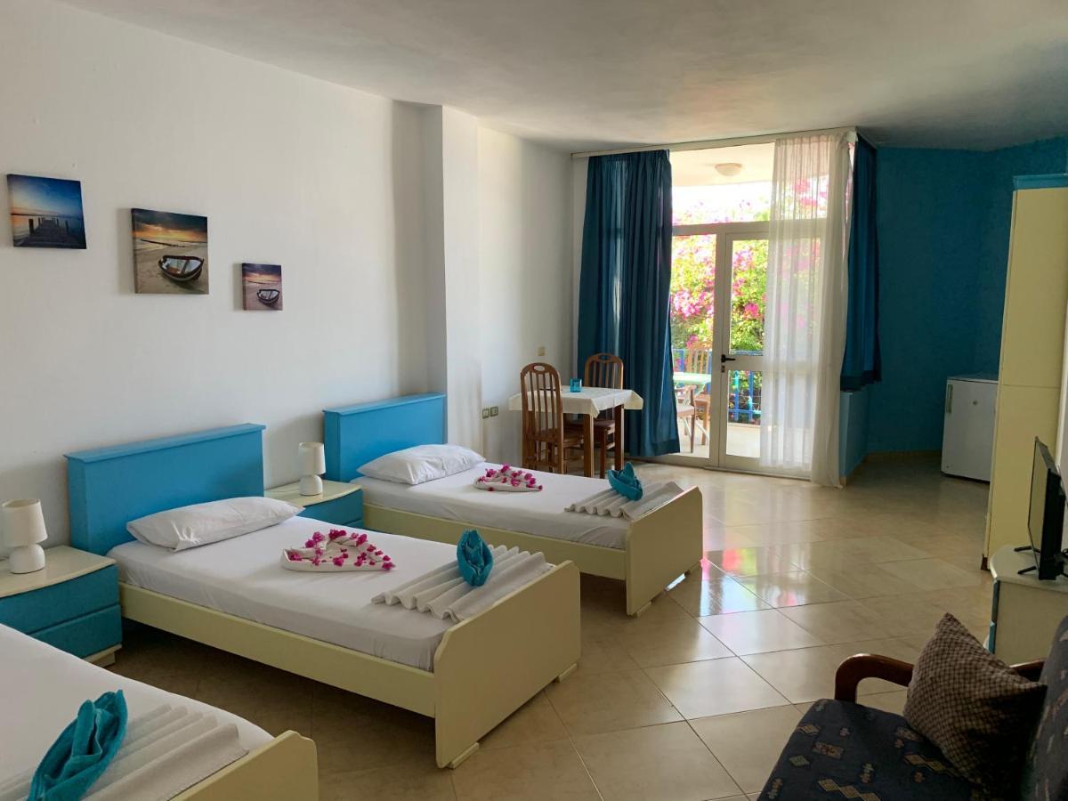 Cocktail & Dreams - Beach Hotel Sarande Ngoại thất bức ảnh