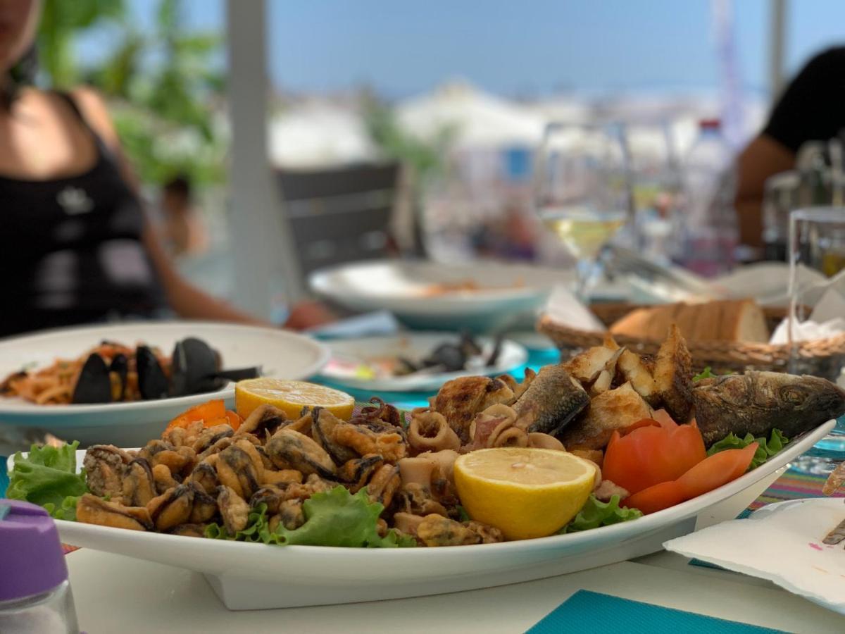 Cocktail & Dreams - Beach Hotel Sarande Ngoại thất bức ảnh