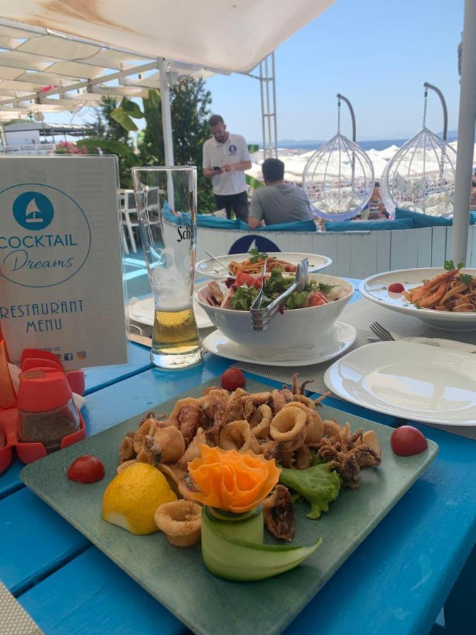 Cocktail & Dreams - Beach Hotel Sarande Ngoại thất bức ảnh
