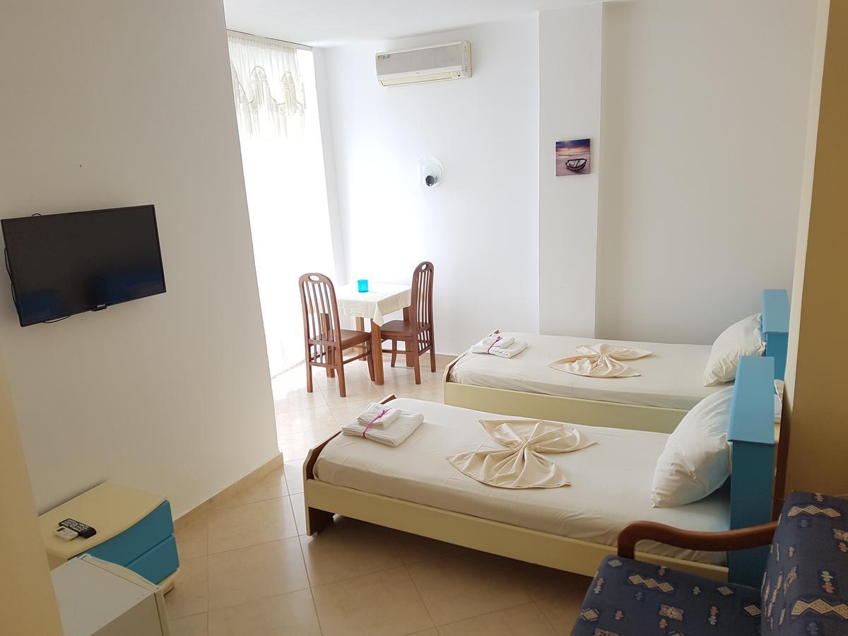 Cocktail & Dreams - Beach Hotel Sarande Ngoại thất bức ảnh